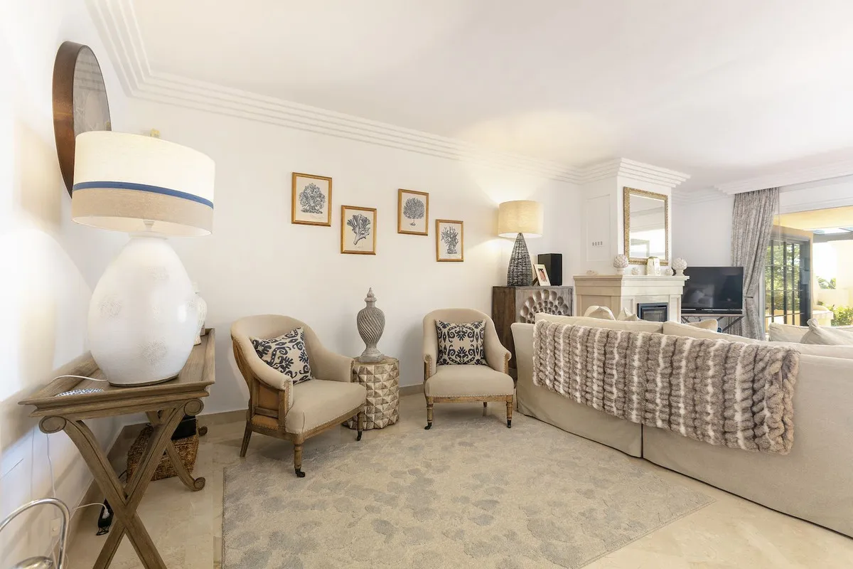 f239e9e0-52c7-443e-aaad-c0675d37ceb6