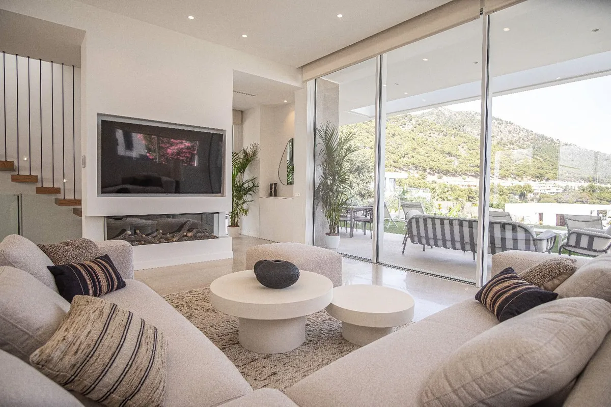 5e9a36c1-9ce8-4e46-bc10-ff24255c876d