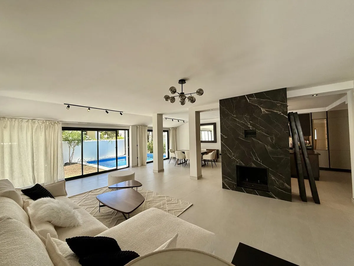 498c79b6-76dd-4f28-a0f2-7717a949853a