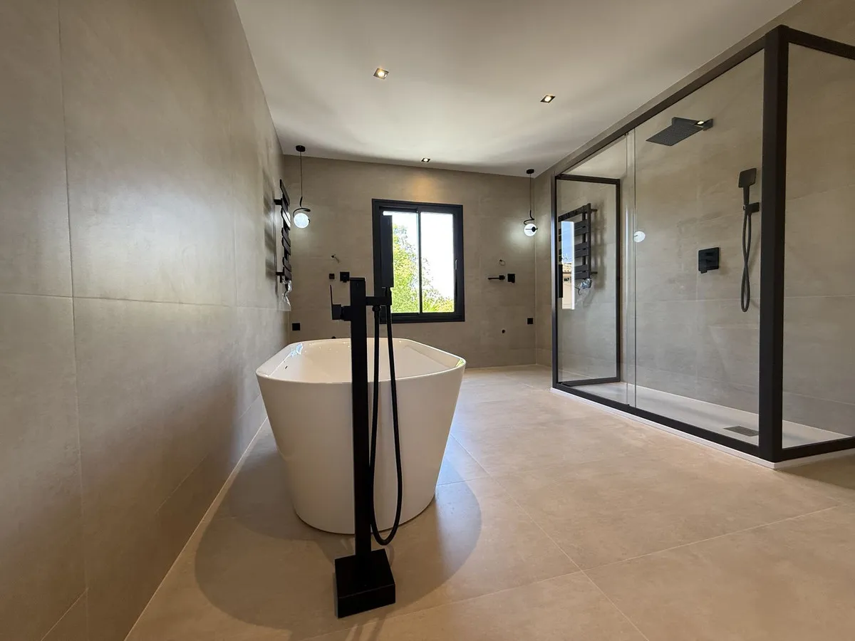 932d4dd7-a7e9-4e14-a795-dfb211500afe