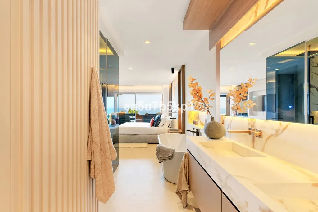 4f2e19d4-c610-4b15-a477-f3e1eacf78e7