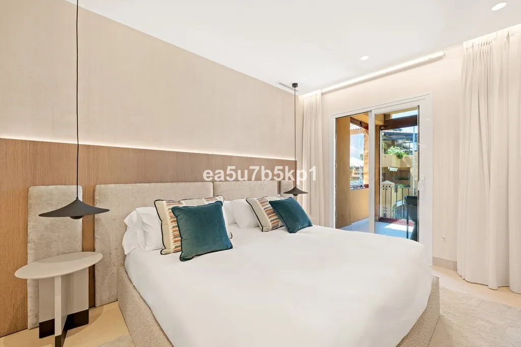 76ac4c18-e713-4914-ae18-ea44767861e9