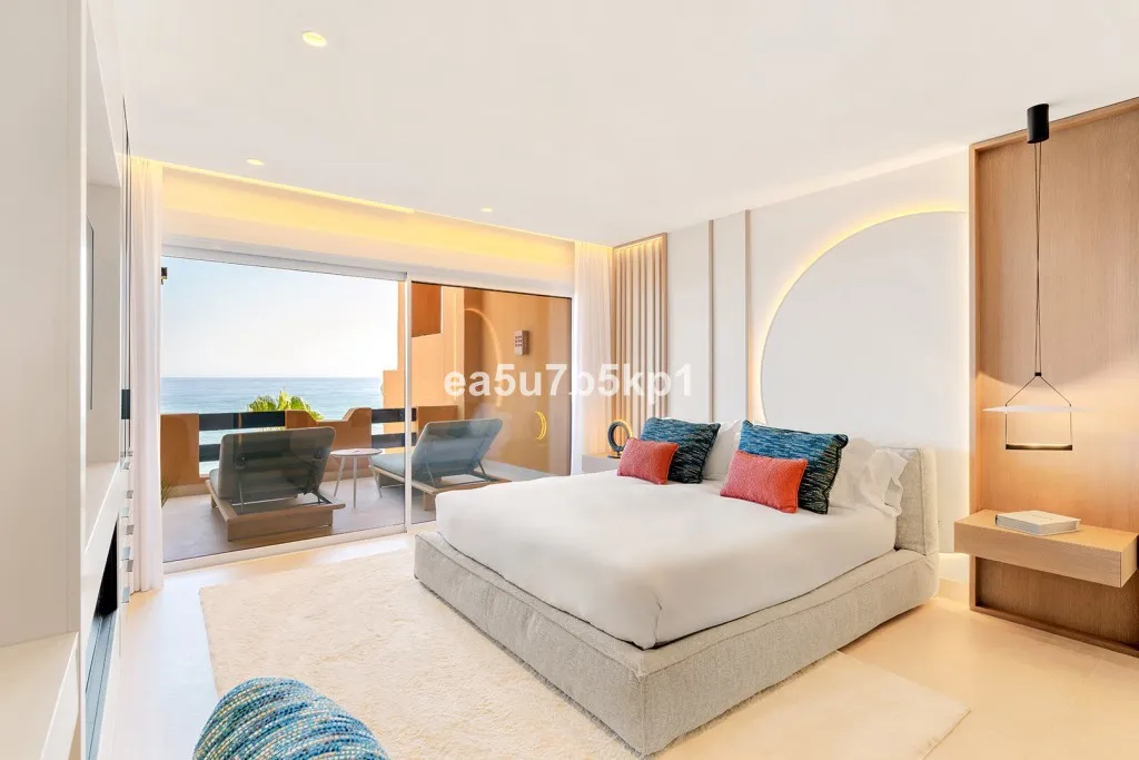 813d0829-fe11-4dfb-ad4d-2b73f13d4a38