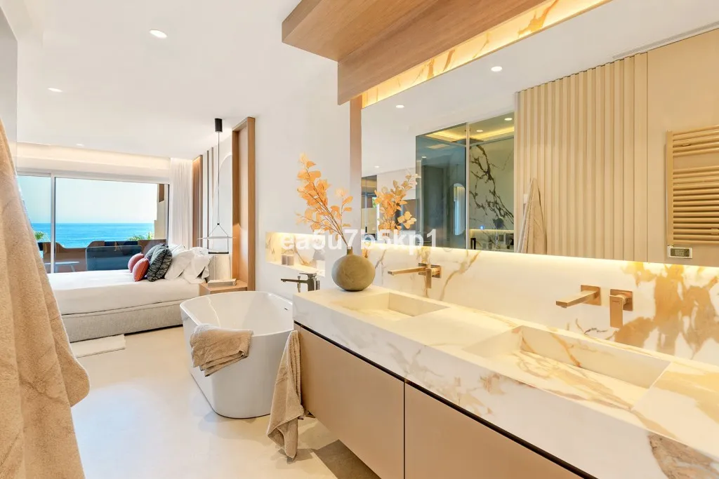 bb33dd30-e0e0-4d9c-93a3-0d9b0b8d2d77