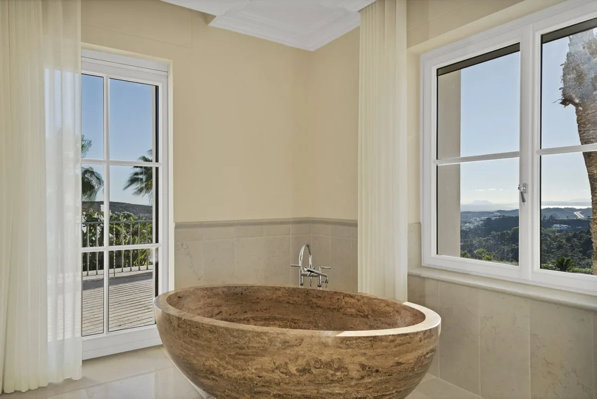 317e6589-e333-492a-9114-0e7ffa06d284