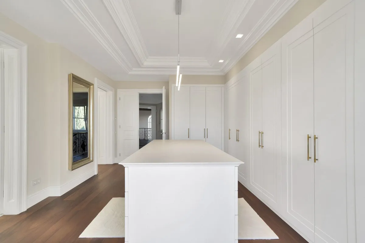 a6e54be4-3159-4e69-ad02-53b9b3b42eca