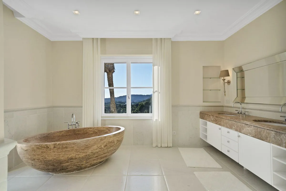 eca32dcb-4db5-4667-b482-f84ee4ef7907