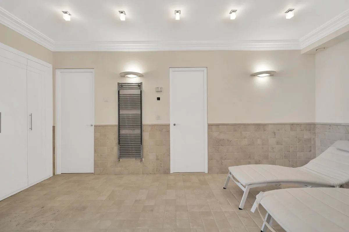 ee0ae4ee-9396-4542-9767-68deb05821e3