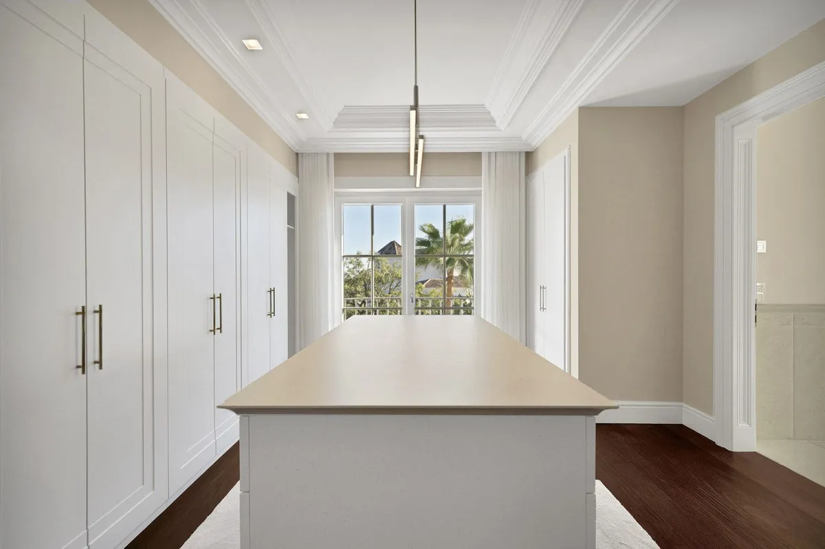 f76488b4-4d69-4a4b-ba45-aa8c385f91f0