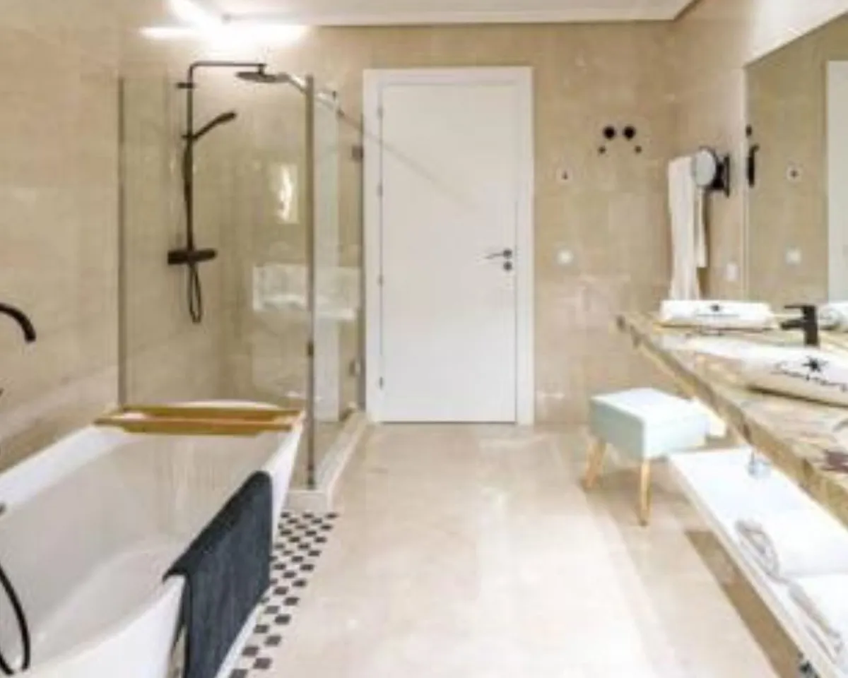 b3be301d-f335-482f-9e18-a982eb10f39c