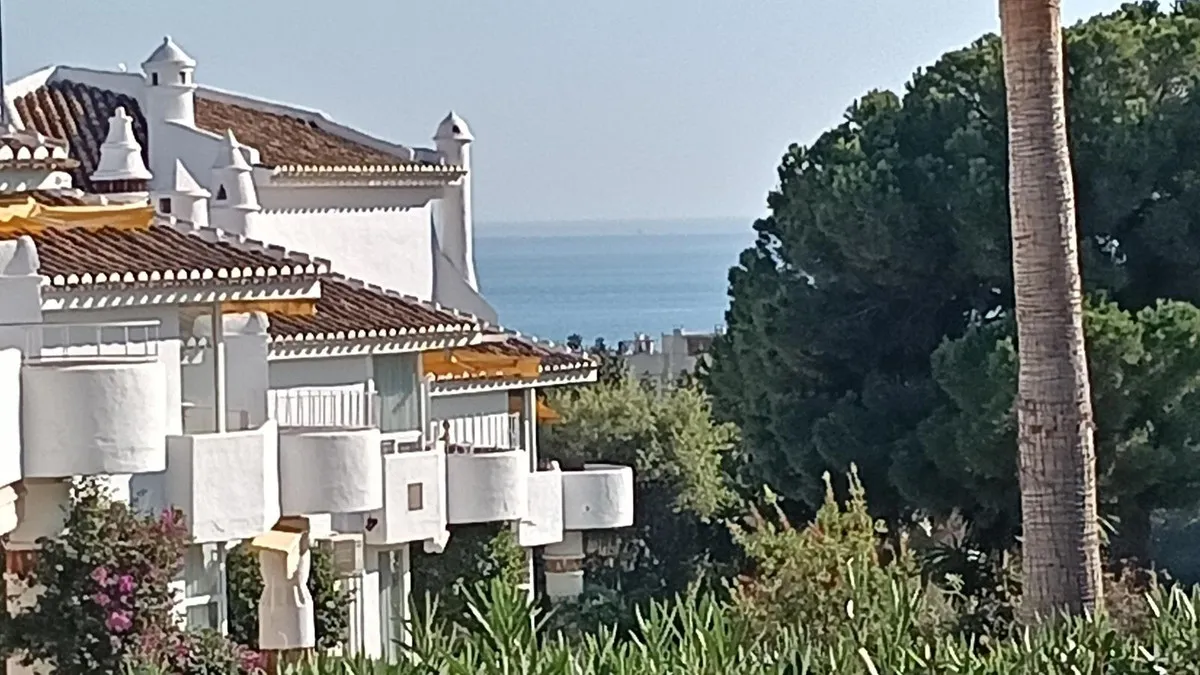 c1a3e722-bfec-40ba-af41-8577086826ea