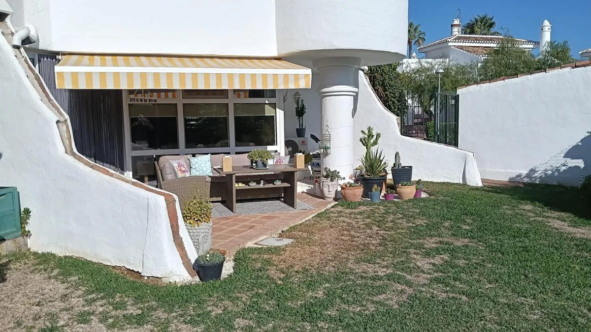 e8ccc775-6230-4df0-b7ad-1f9e96413386