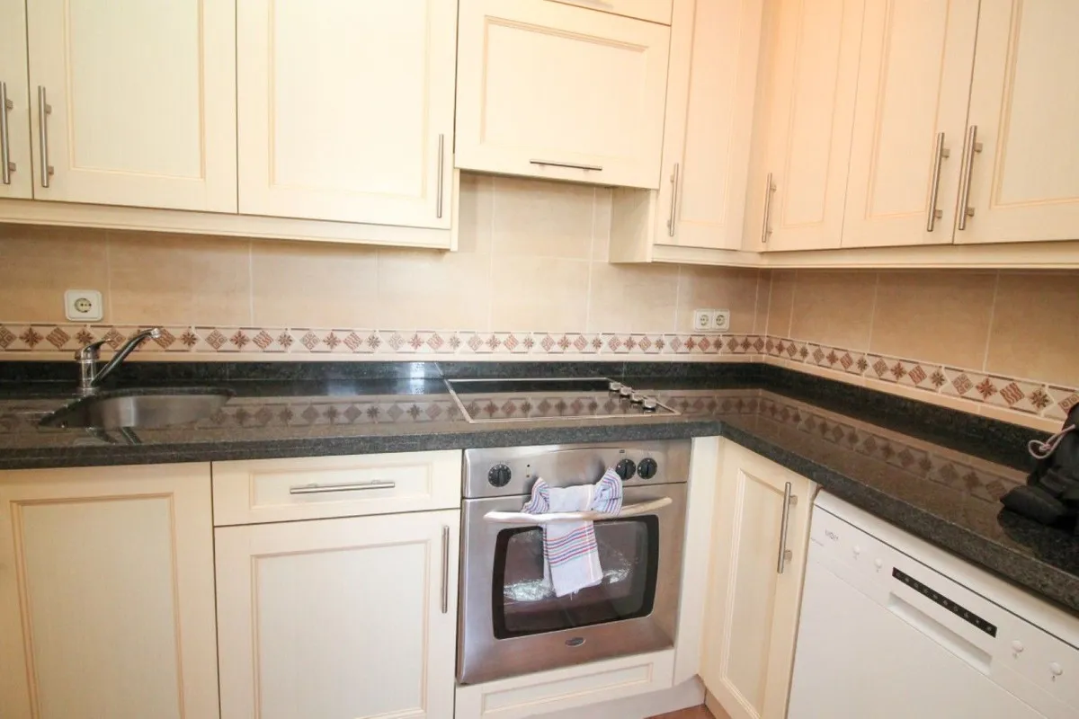 a7676e7c-6b24-45b0-9c59-917fa245fa7a