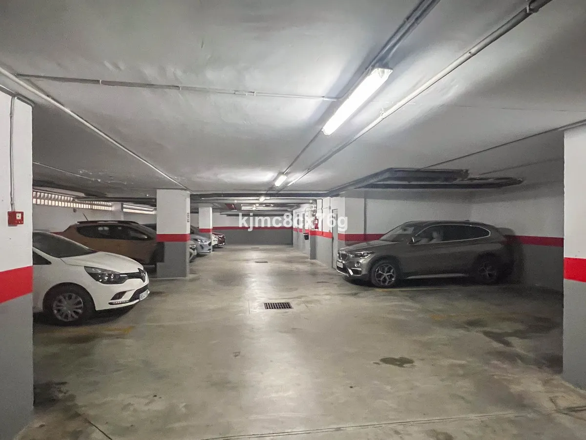 44abf372-ab36-473b-883b-cfcc5de35a37