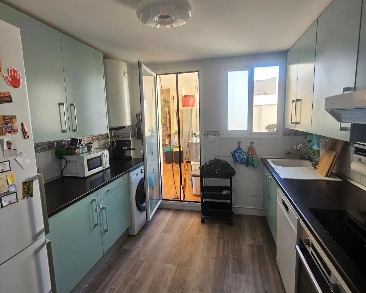 dc31cd15-8a4b-4665-86b4-d9b250d7d814