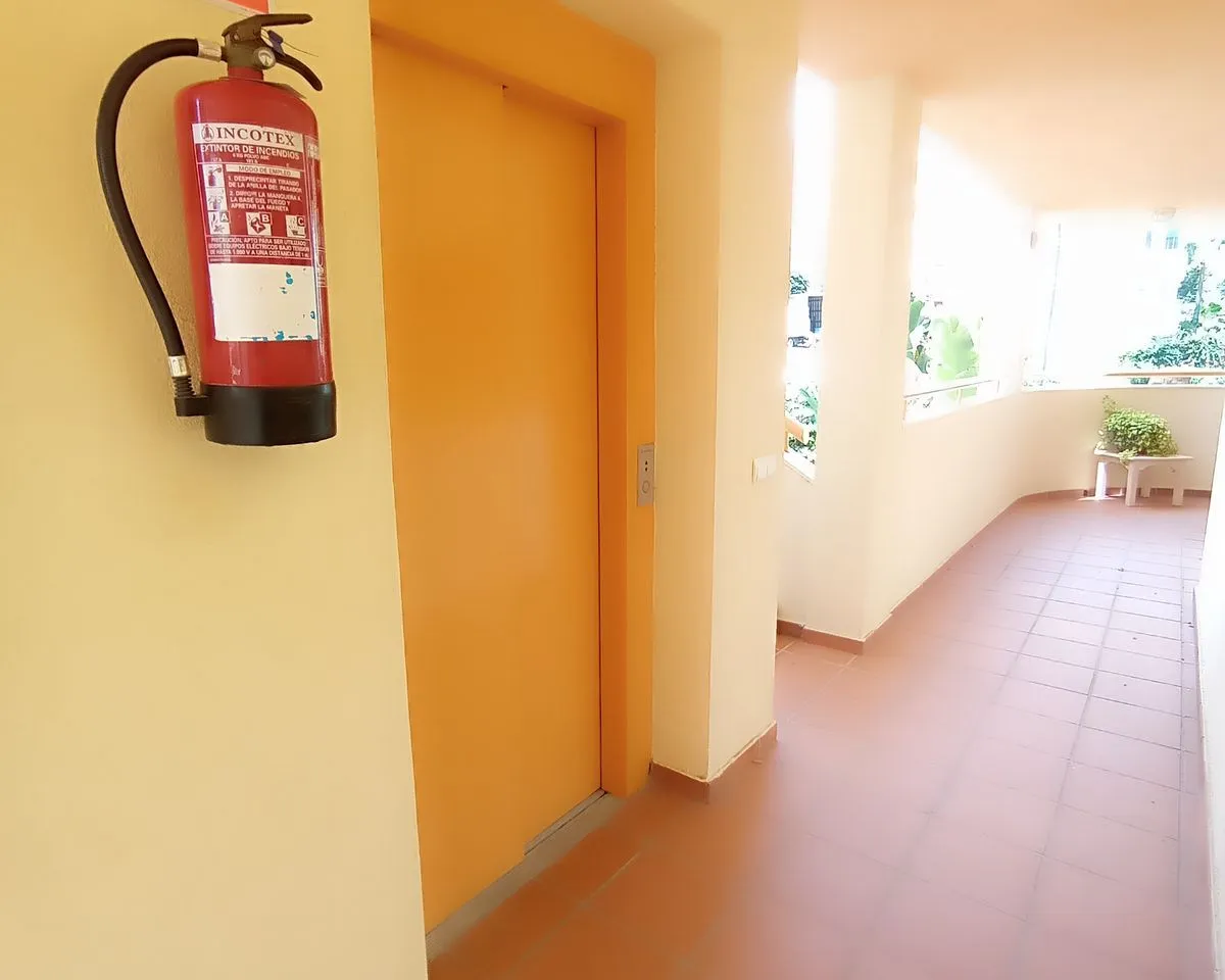 9abb4258-5b64-4be9-b395-eda0ca943d1f