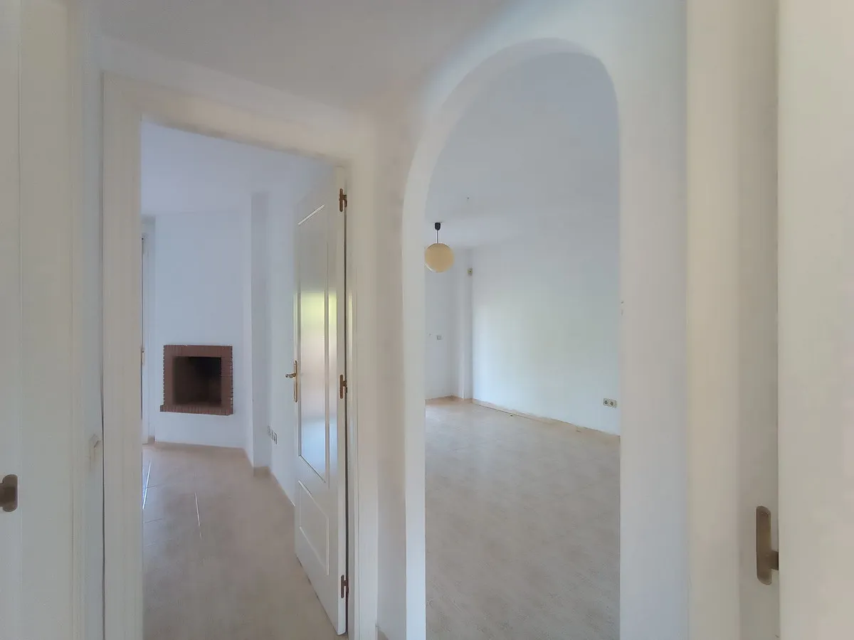 9f5b02f8-bdf0-49fd-aceb-e2e545ba3c6f