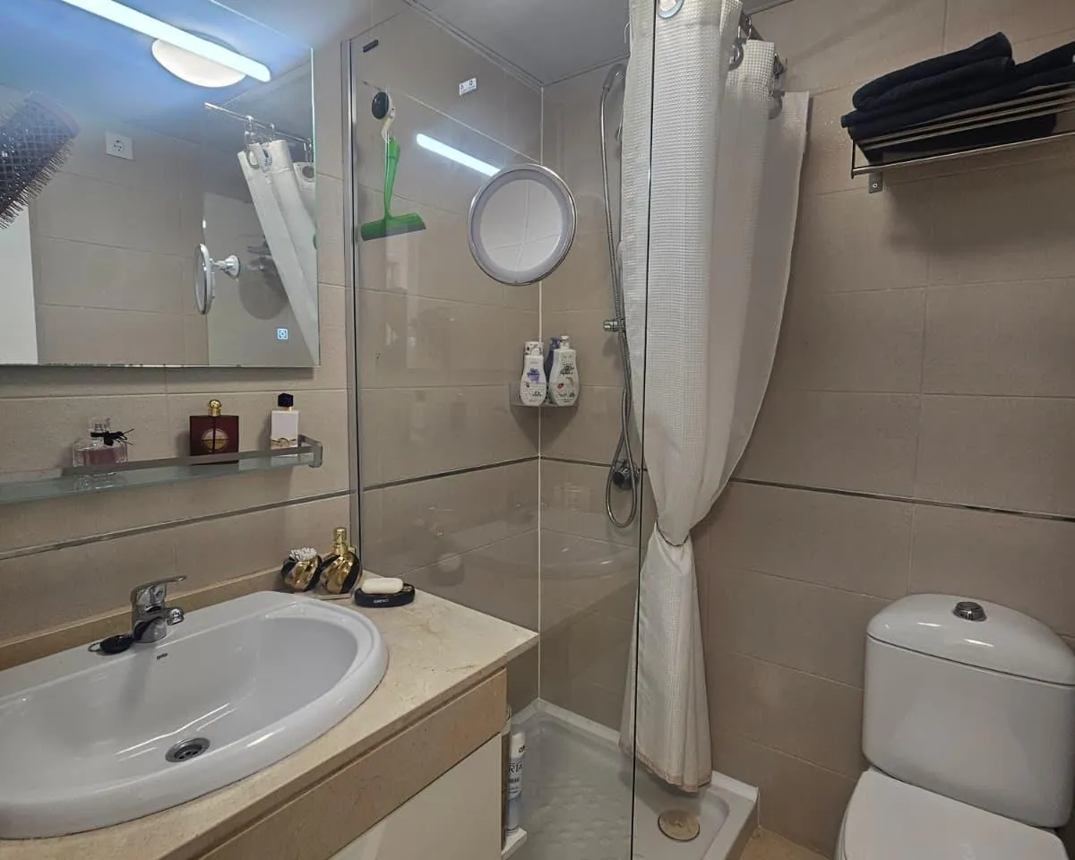 c36ef19d-9a0e-42a1-a533-6f37445de025