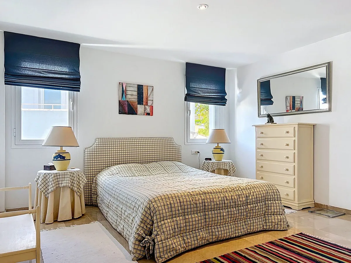 99c3902e-1610-42f9-a882-49fa65097940