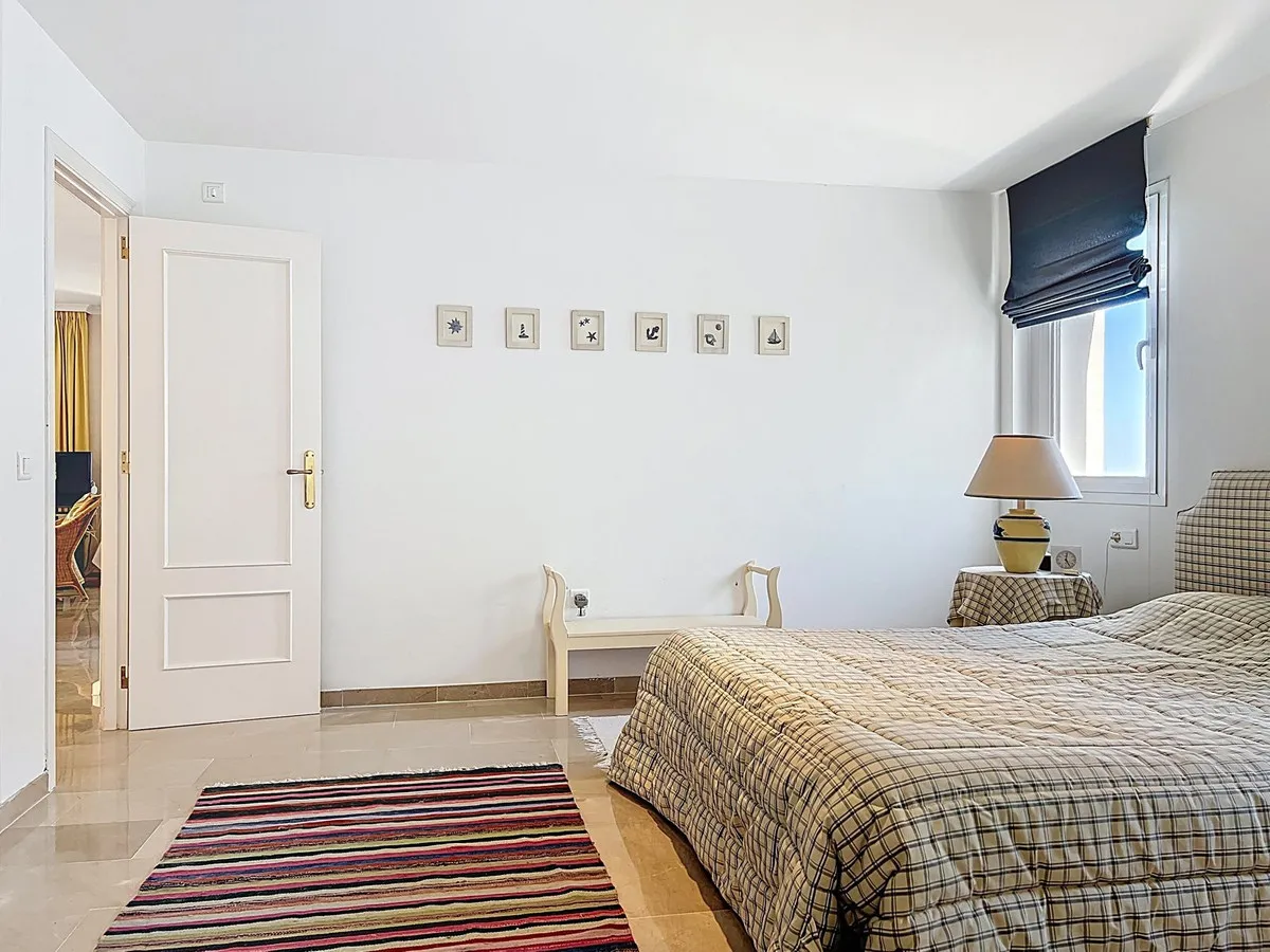 fc0e99e7-7432-4667-99a3-5df3c3234acc