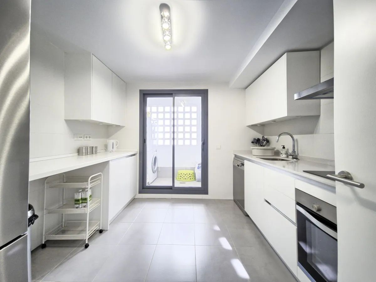 1965b2e9-e1f1-445b-af7d-a2eec4d461dd