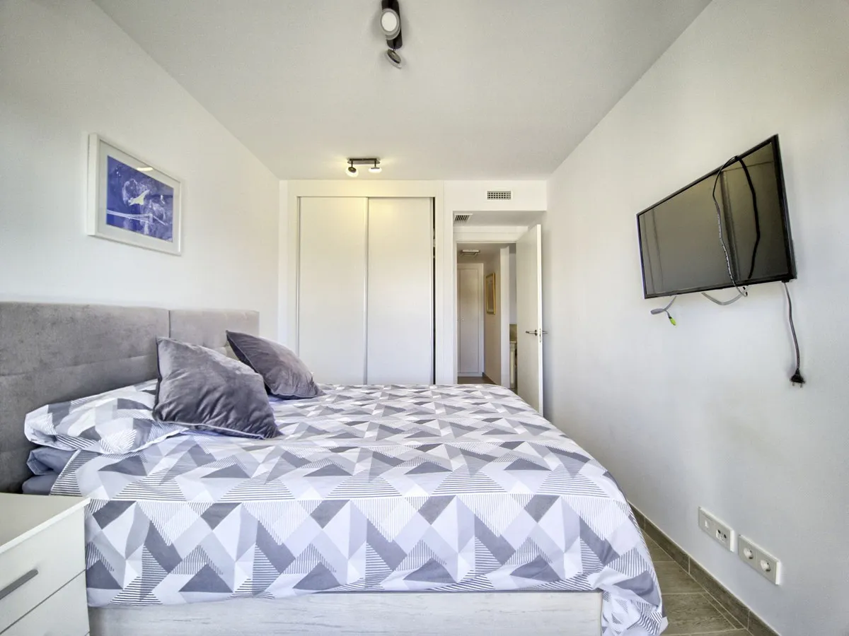 c7215660-8fb8-4ba2-bf24-64ff7753b8a7