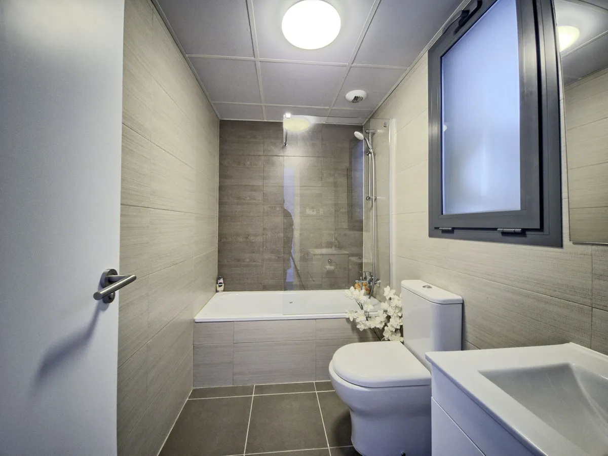 da0fb072-3bf4-416e-86f4-7aa9205e2dd5