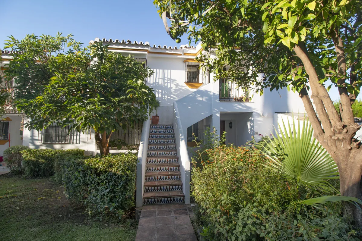 4b9d99d4-0e7d-4c04-8ce6-6932d9b96805