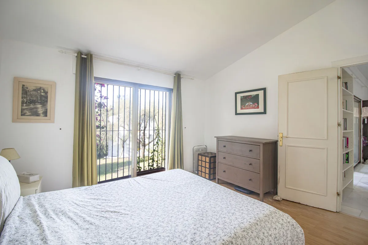 7cad4615-ed50-44dd-817d-f8b70a24a338