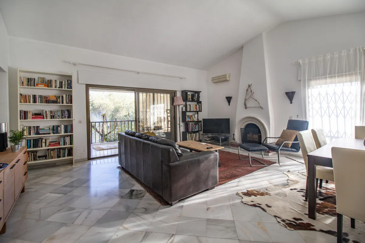 f0bd0922-ea71-4004-8cc0-61619c2b532d