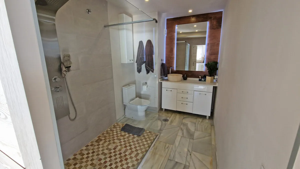 0ffa9509-2321-4235-8232-16b9d355f24a