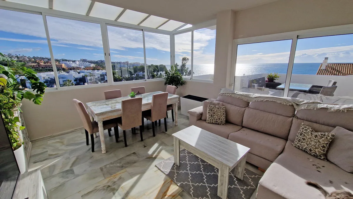 f7083b89-f513-4d8f-96b6-b528764281ea