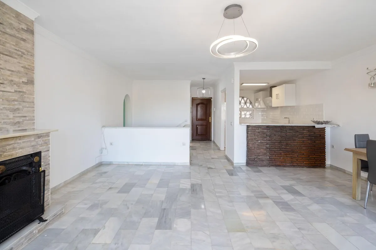 6d04397e-bec3-4eb5-b23f-6bff7d50bfae