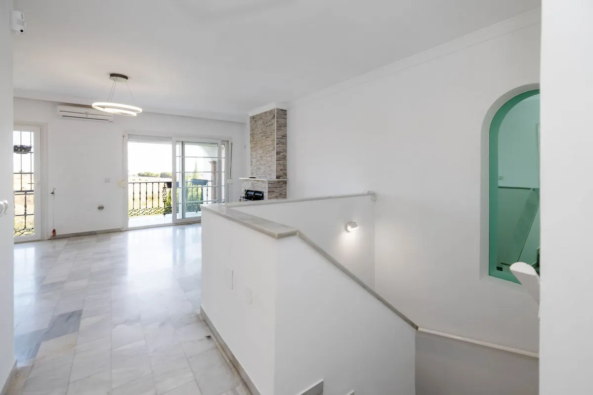 fb615ecf-59db-446b-8985-cdb3af67f385