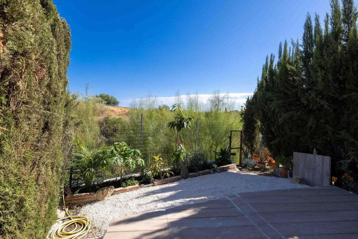 fb6a435c-c62a-4cec-8535-03a32cad4396