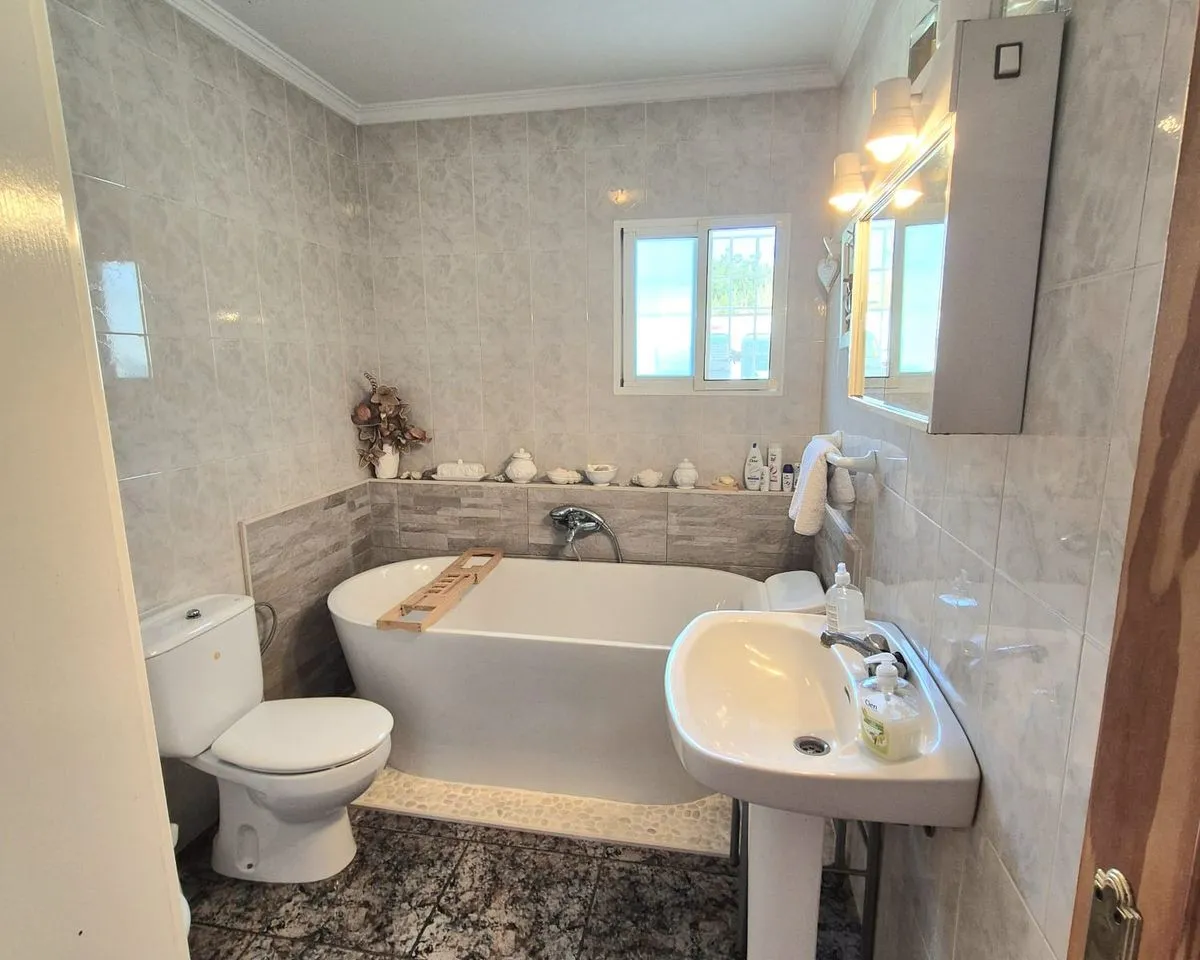 05c4339b-3c8d-4b99-bede-5cf55897dc80