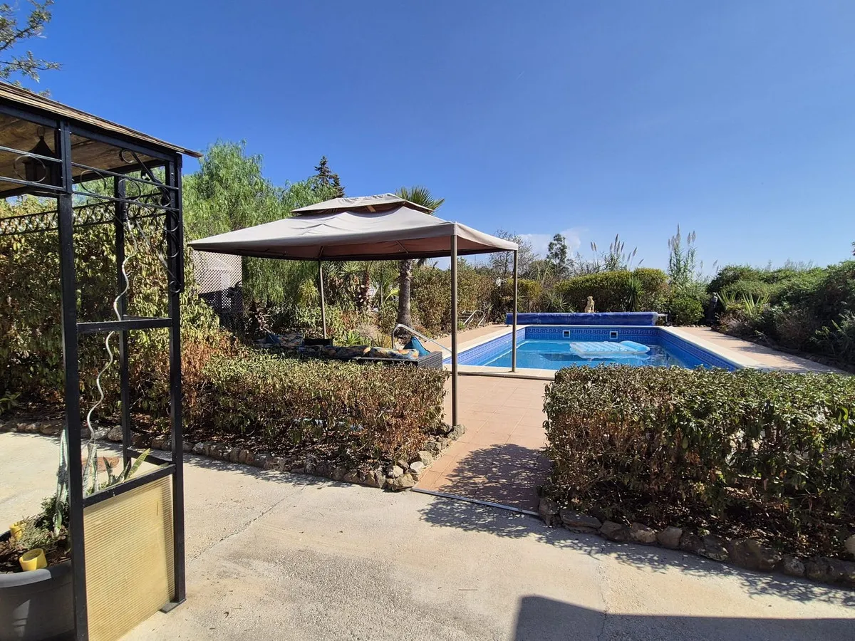 1039aa95-f98a-45c1-b2a9-b94c0217885e