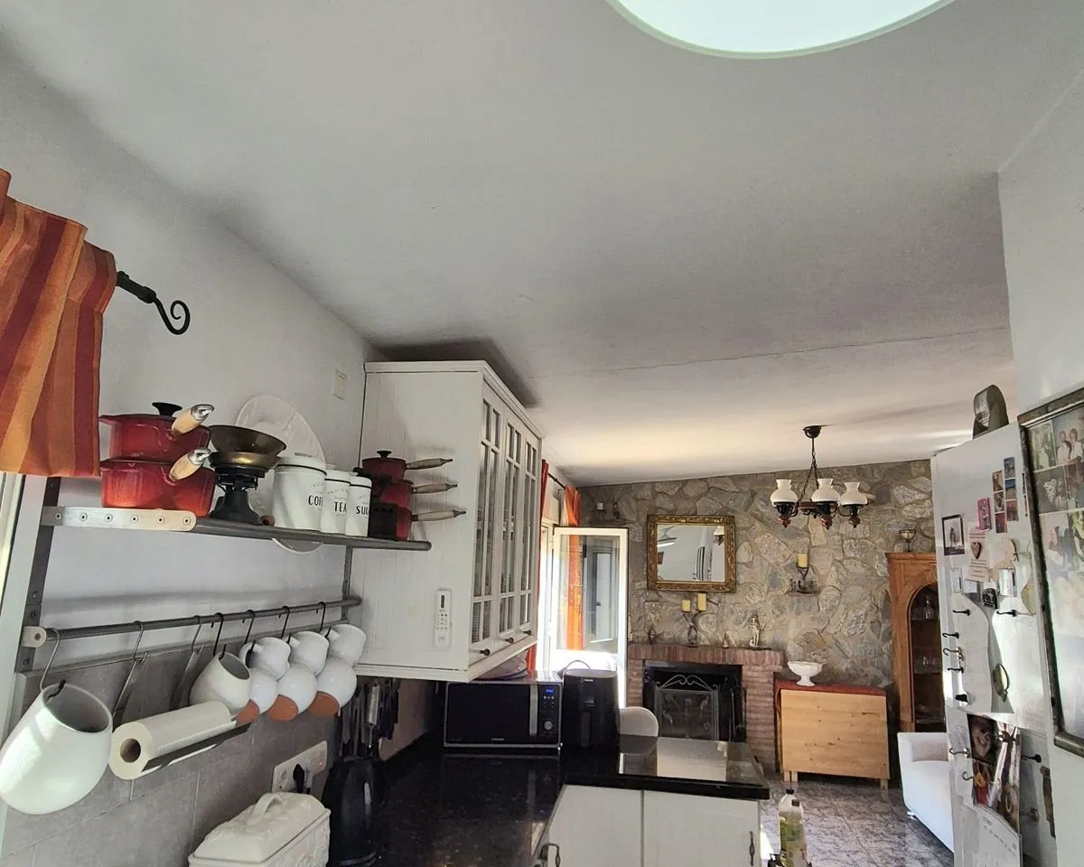 90561c89-e85c-4aad-863d-9cd3efa14bcb