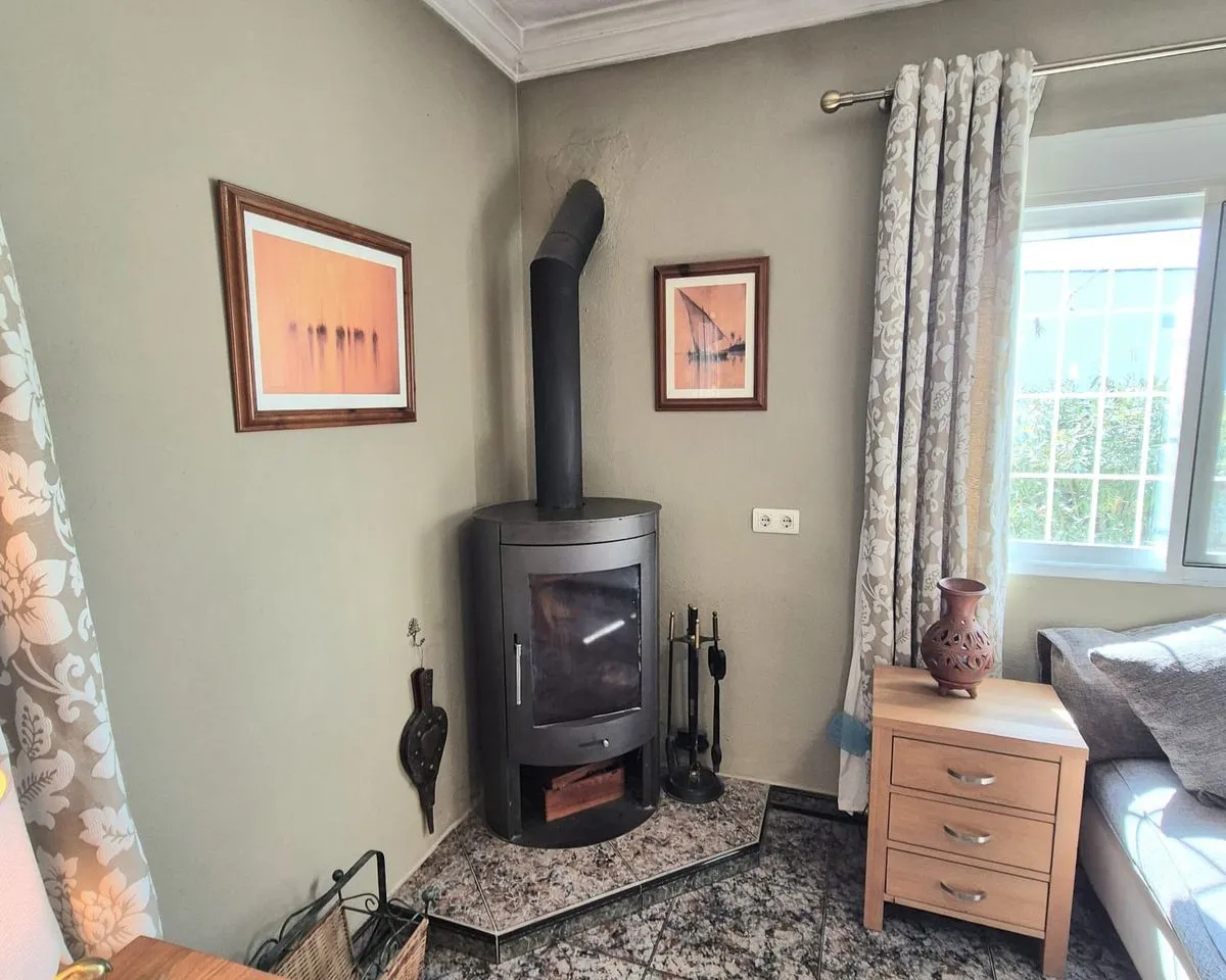 f6446340-9022-4a82-9480-892364ed10f1