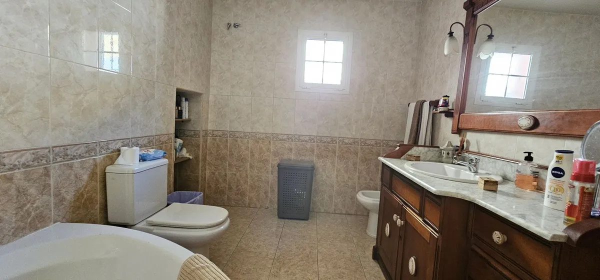 3a76f56a-c3c0-4934-a0d6-f100b0efc33e