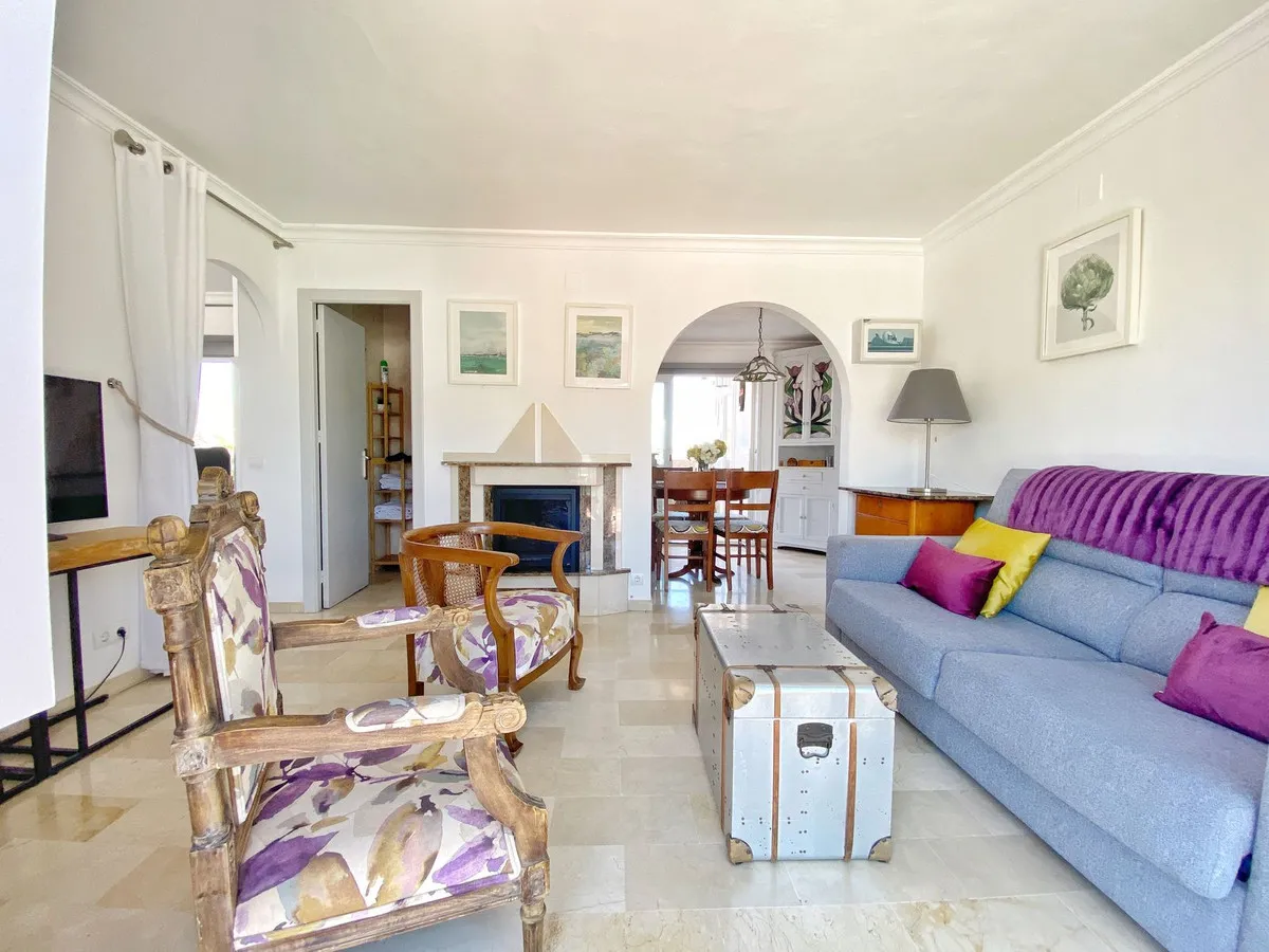 51d7c8a0-20aa-43ff-b289-e412cf856c9c