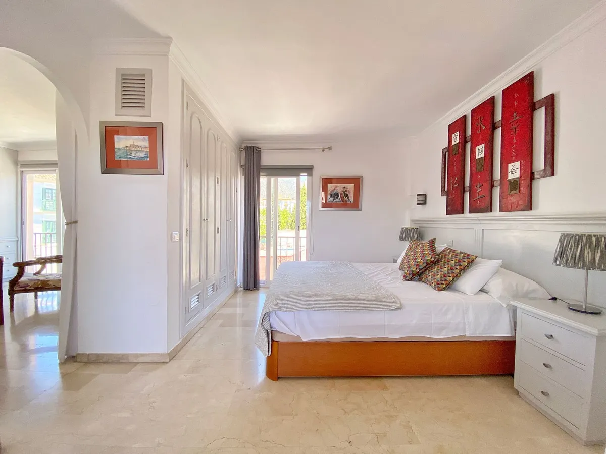 51f04508-19f2-42e5-b6bc-4c6cd9588223