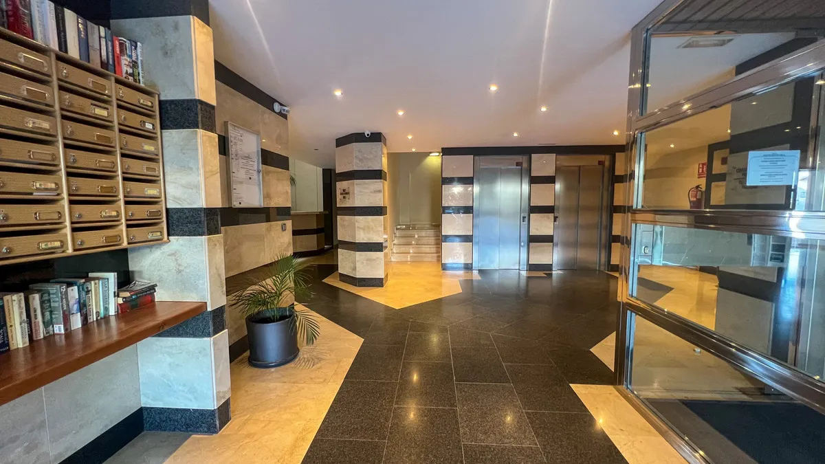 2810a970-4d38-436d-8d04-a87b5c2d33a4