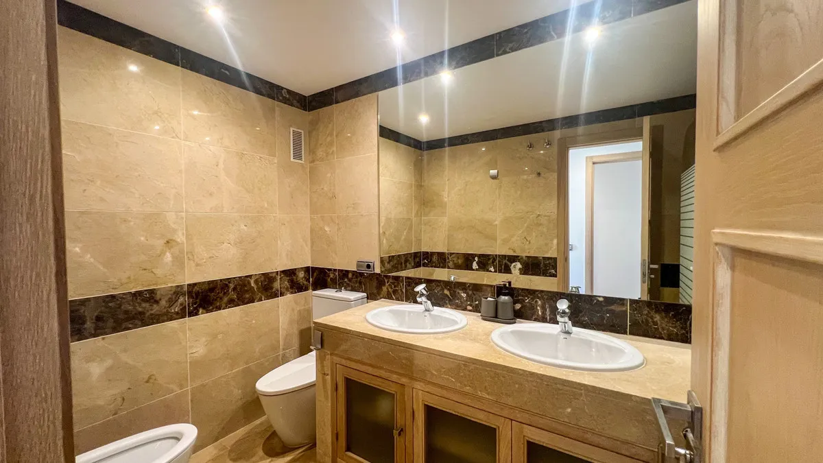 39dffb9a-470c-4cf8-a514-c539463d50f5