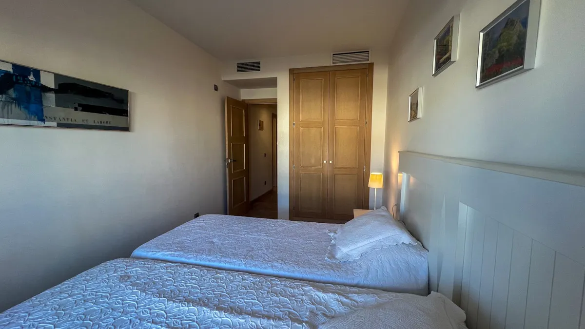 a3eeffcf-24f2-419a-9471-13f575d17ba0