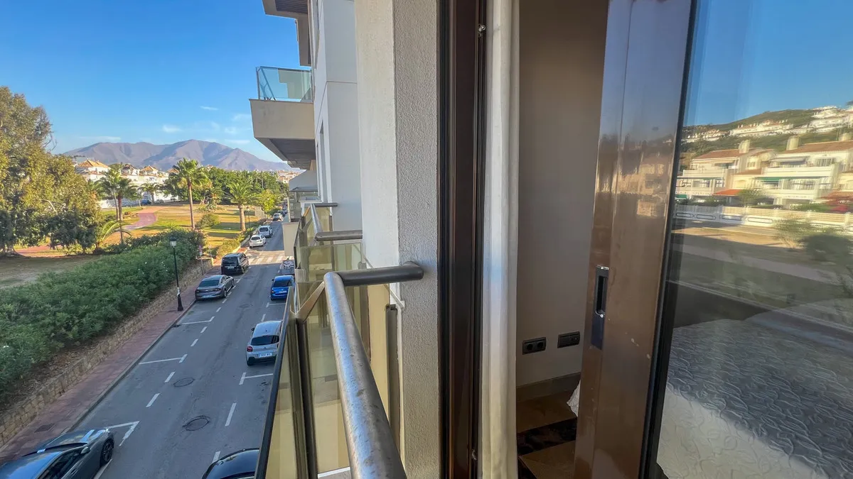 e91af00b-ca29-4d47-8101-3682a6260f19