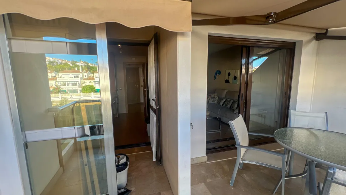 eab95f27-1902-4a81-b23a-b1090b10a738