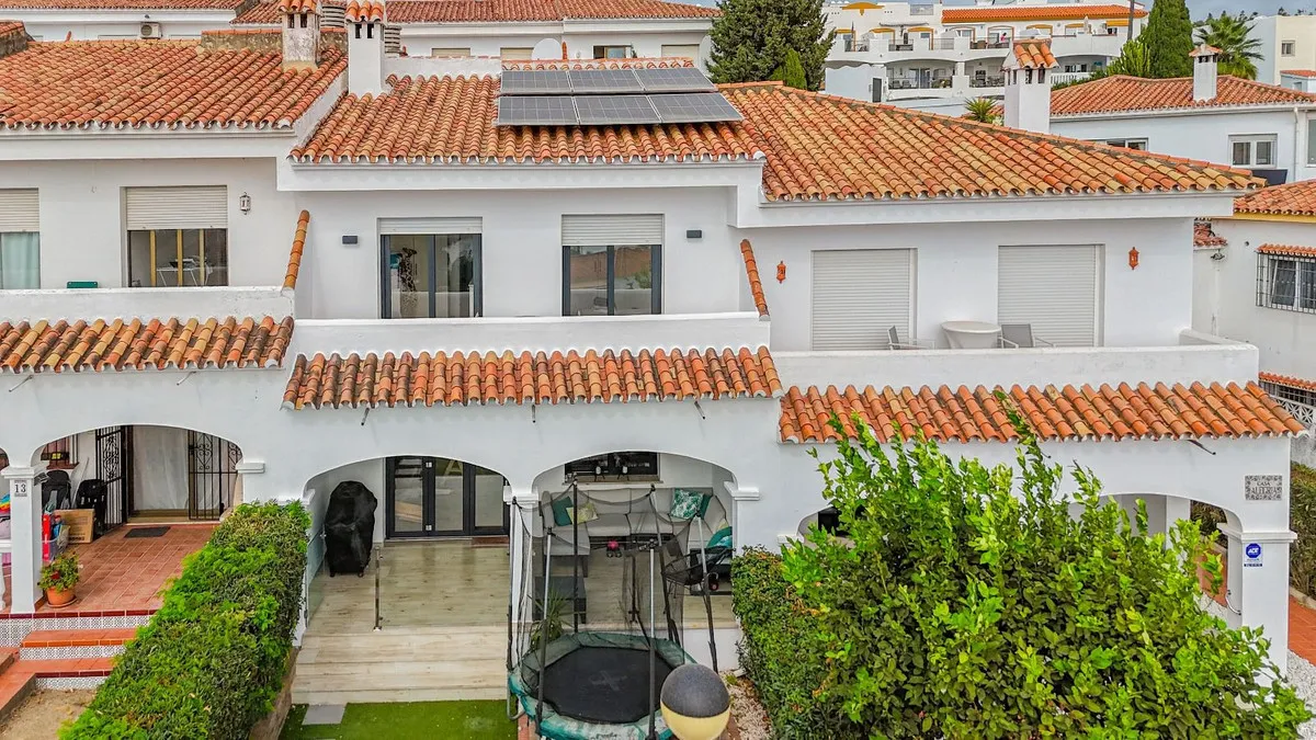 b3d64735-2229-45e4-a360-7ed4454cc1bc