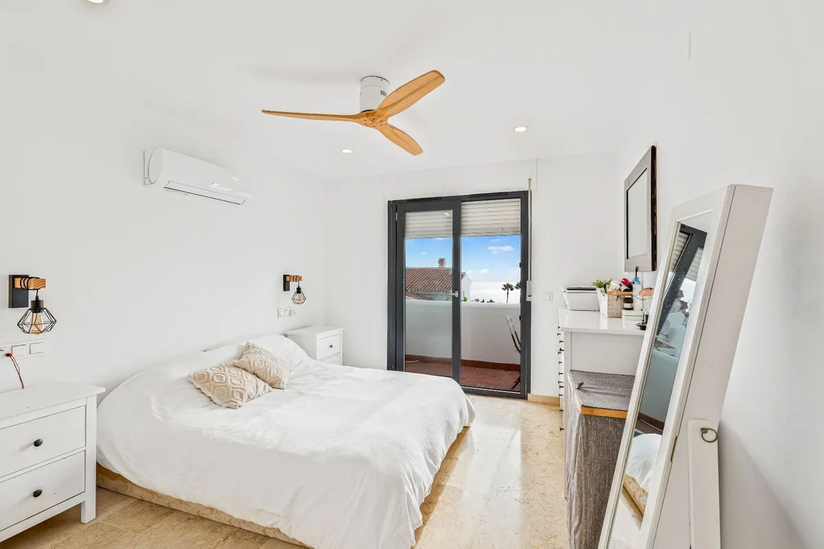 eccc4c4c-b7c8-48df-a971-96c42e05030a