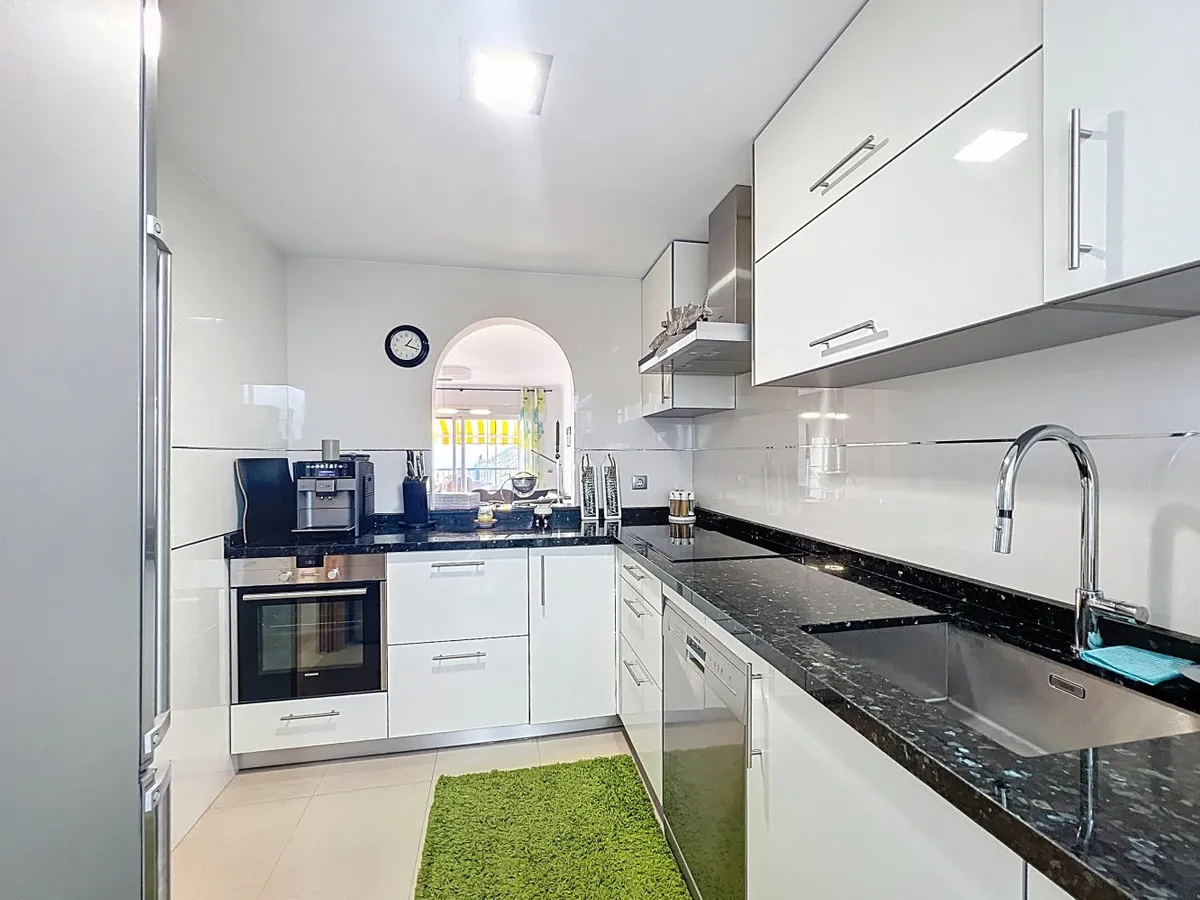 b0c01ae0-2e52-4bfd-81b6-a82ea88f586e